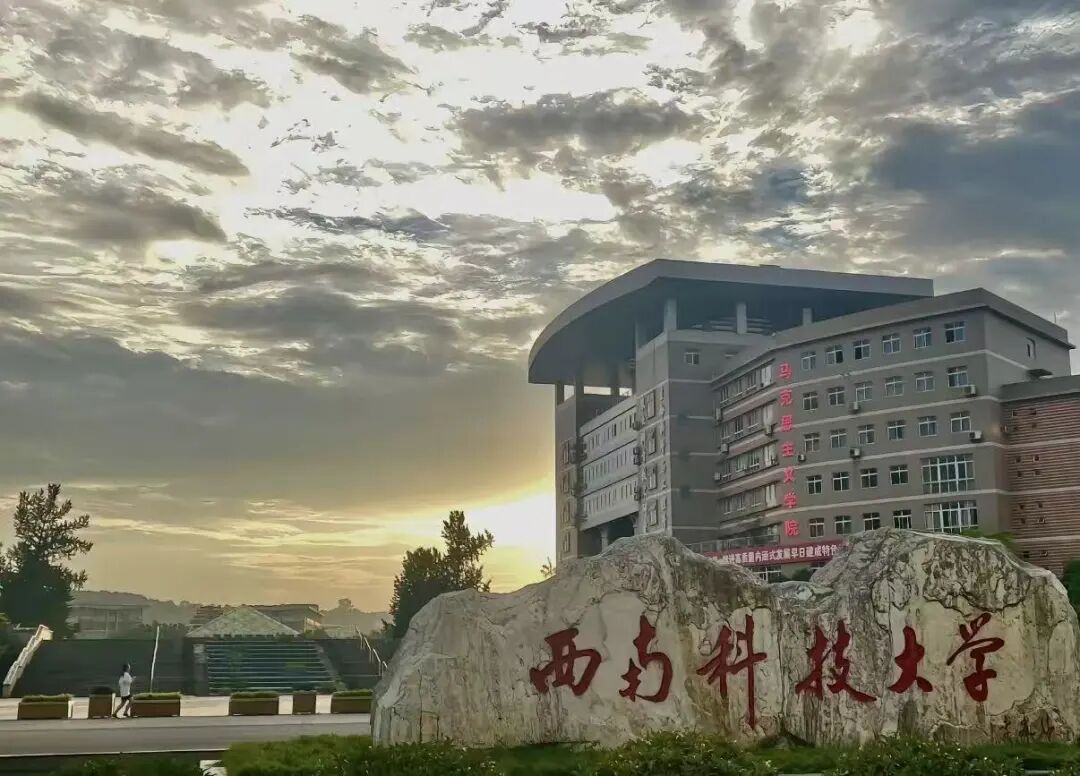 大门.jpg